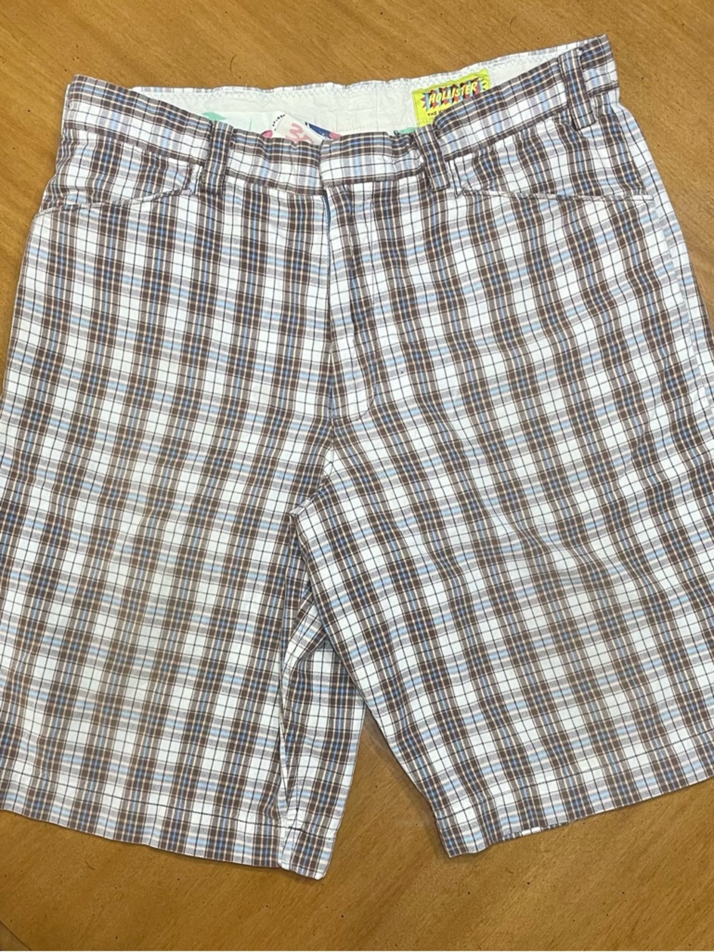 Hollister Men's Plaid Flat Front Shorts, Size 30
